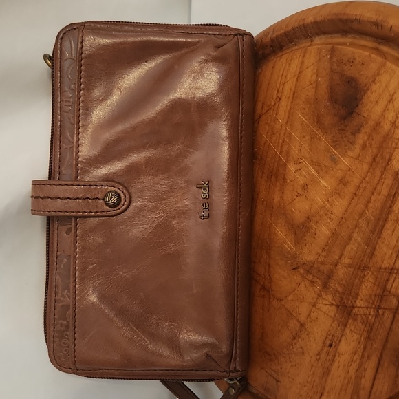 The Sak "Iris" Leather Crossbody - Picture 5 of 7